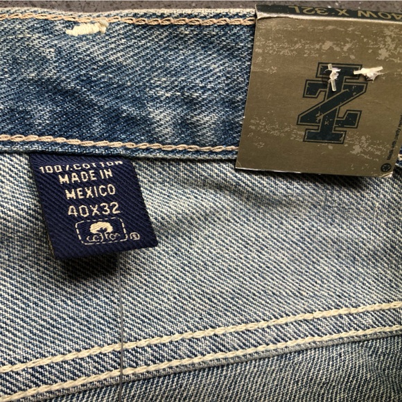 IZOD Jeans men's denim sunblast jeans, 40x32 - Picture 6 of 13